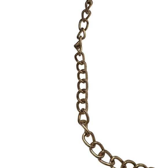 Floral Pattern Crossbody Bag With Gold Chain Strap & Black Accents - Picture 11 of 12